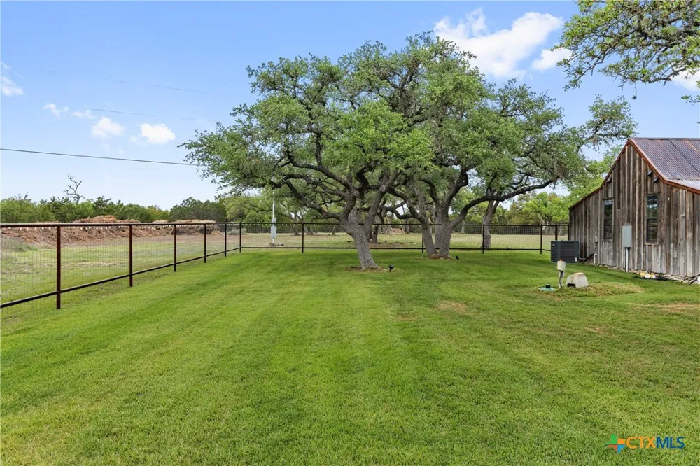 7503 E US Hwy 290 Johnson City, TX 78635