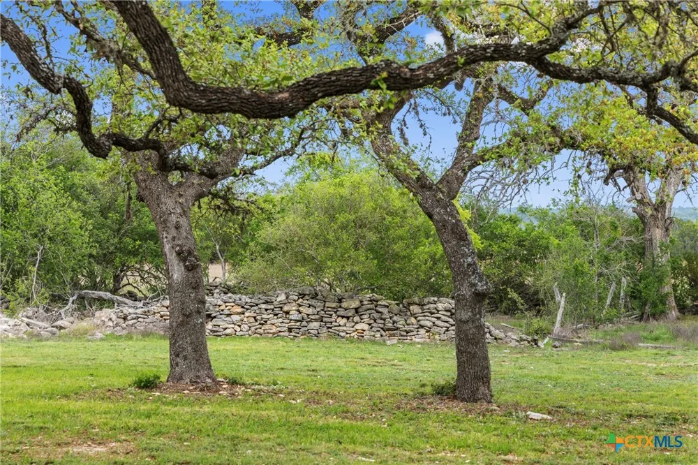 7503 E US Hwy 290 Johnson City, TX 78635