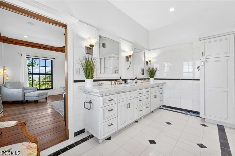 Captiva Drive Captiva, FL 33924