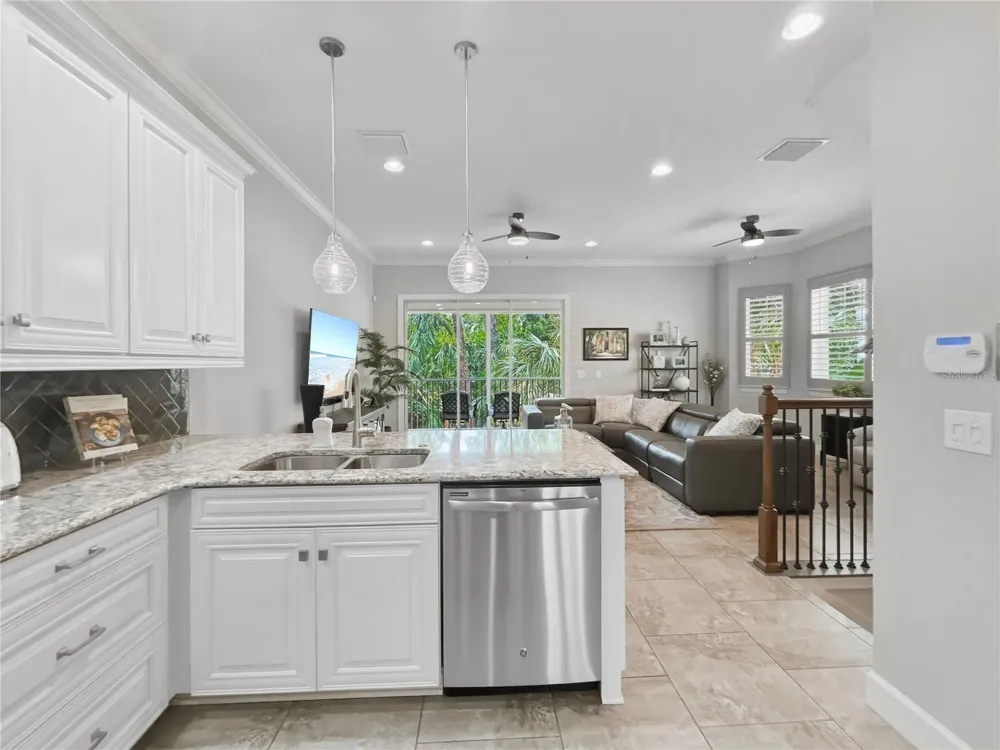 3137 MOORINGS DRIVE S St Petersburg, FL 33712