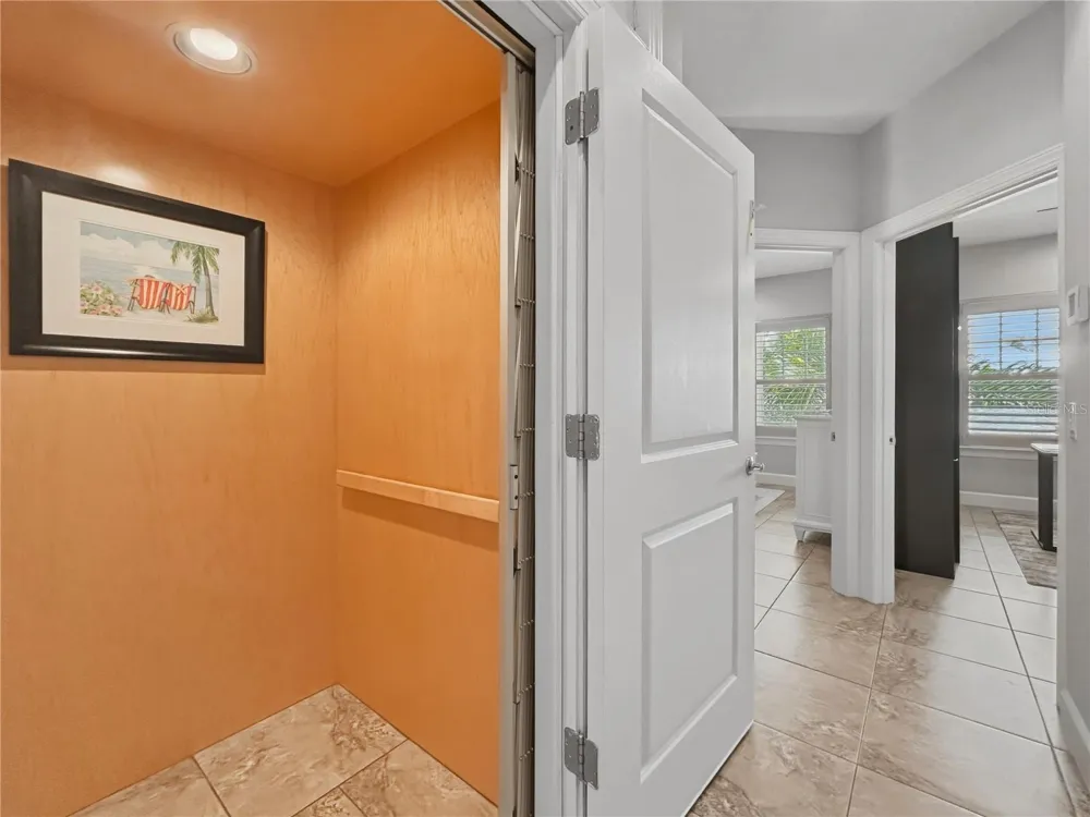 3137 MOORINGS DRIVE S St Petersburg, FL 33712