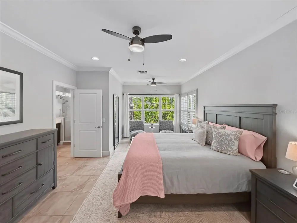 3137 MOORINGS DRIVE S St Petersburg, FL 33712