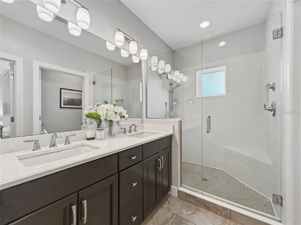 3137 MOORINGS DRIVE S St Petersburg, FL 33712