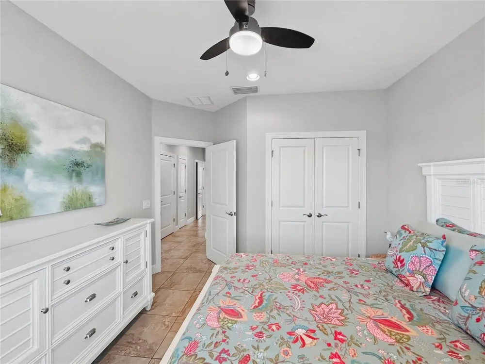 3137 MOORINGS DRIVE S St Petersburg, FL 33712