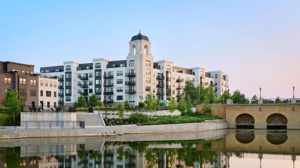 896 Mississippi River Boulevard S Saint Paul, MN 55116