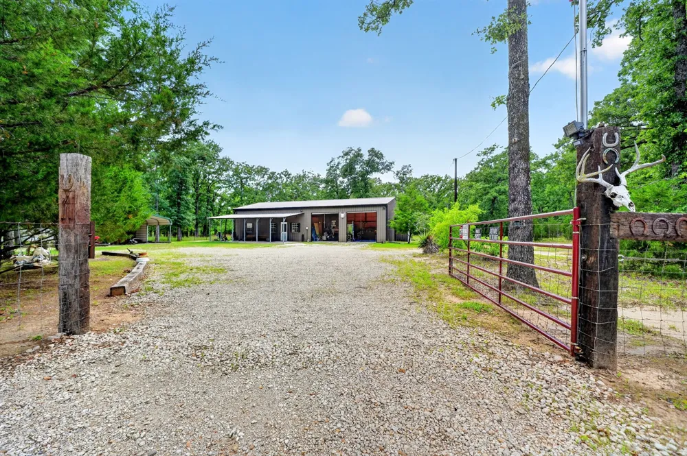 1425 Raintree Road West Tawakoni, TX 75474