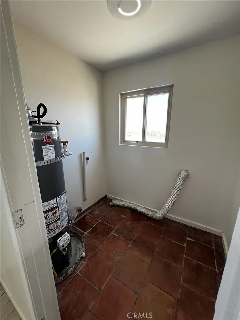 9404 Mesa Lucerne Valley, CA 92356