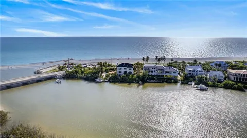17201 Captiva Drive