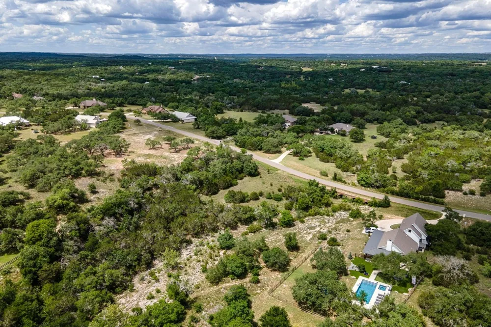 673 Yorks Crossing Driftwood, TX 78619