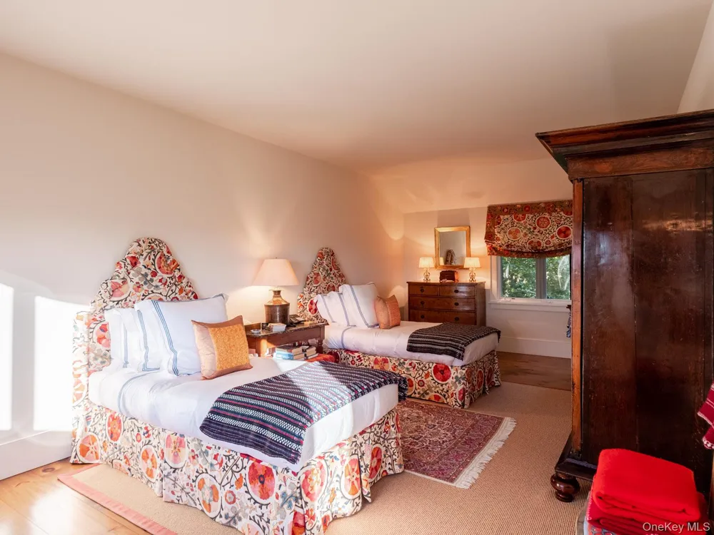 129 W Meadow Lane Millbrook, NY 12545