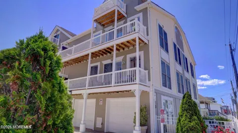 33 Sumner Avenue #4