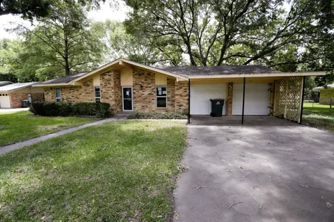 1418 NE 7th Street