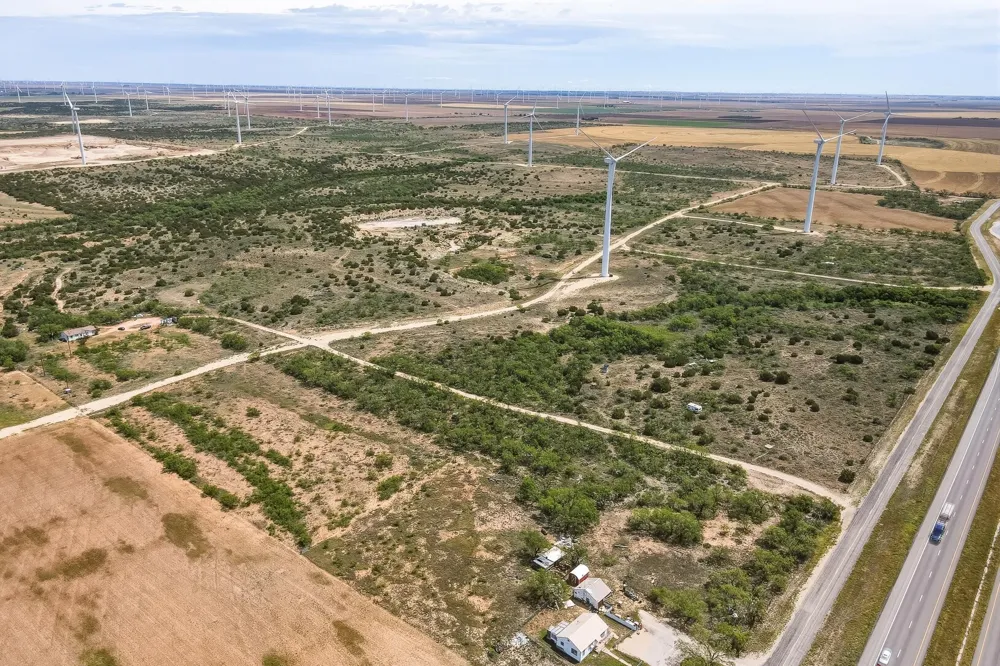 16007 I-20 Loraine, TX 79532