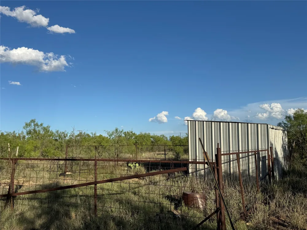 16007 I-20 Loraine, TX 79532