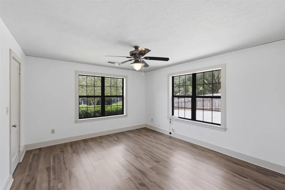 511 W Val Verde Street Brenham, TX 77833