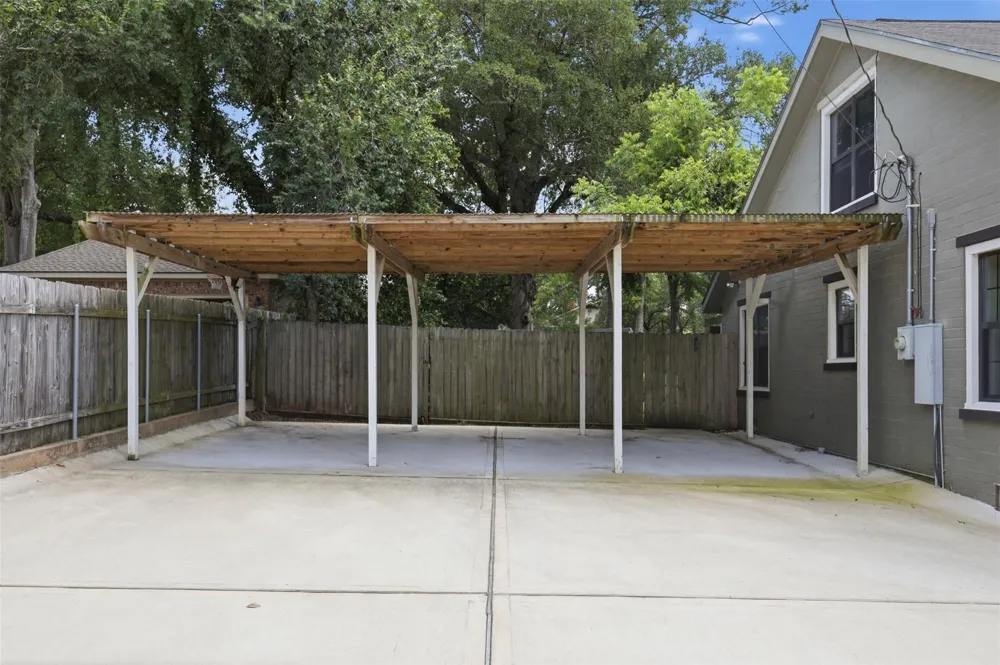 511 W Val Verde Street Brenham, TX 77833