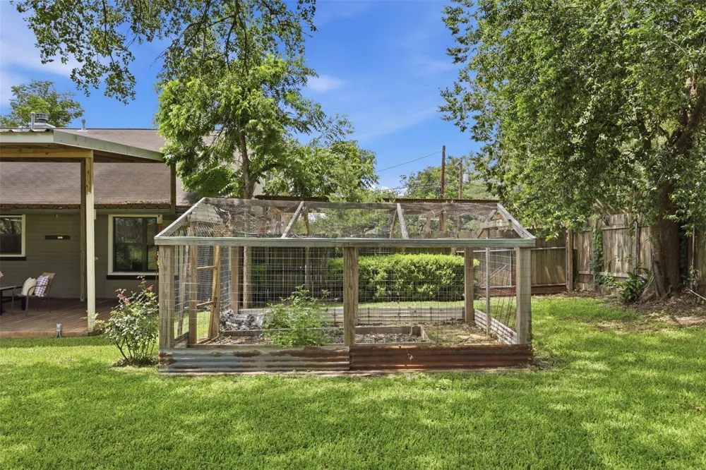 511 W Val Verde Street Brenham, TX 77833