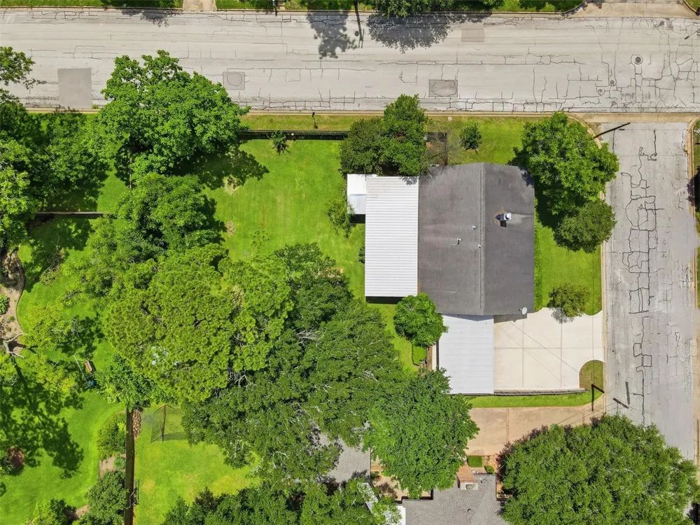 511 W Val Verde Street Brenham, TX 77833