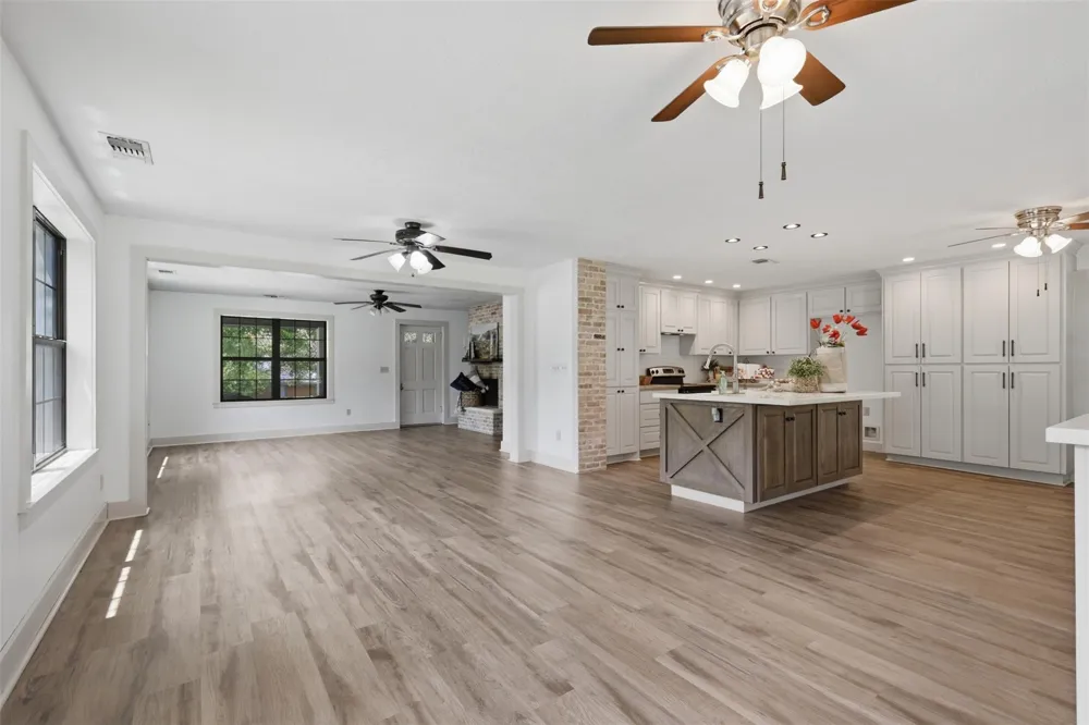 511 W Val Verde Street Brenham, TX 77833