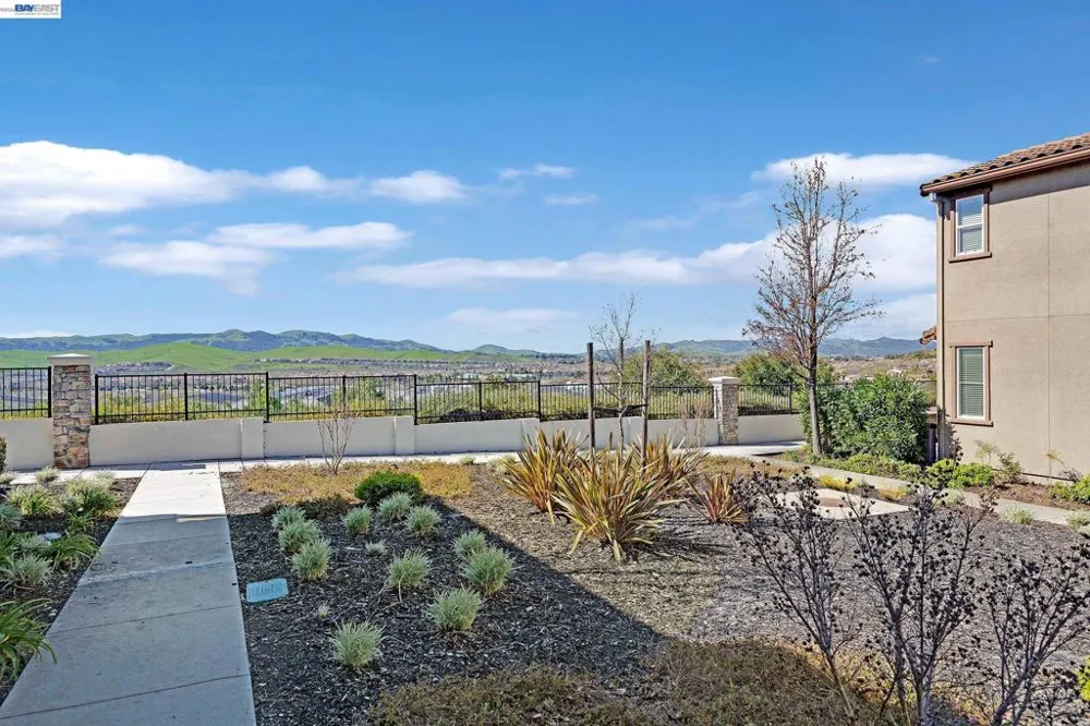 5216 Fioli Loop San Ramon, CA 94582