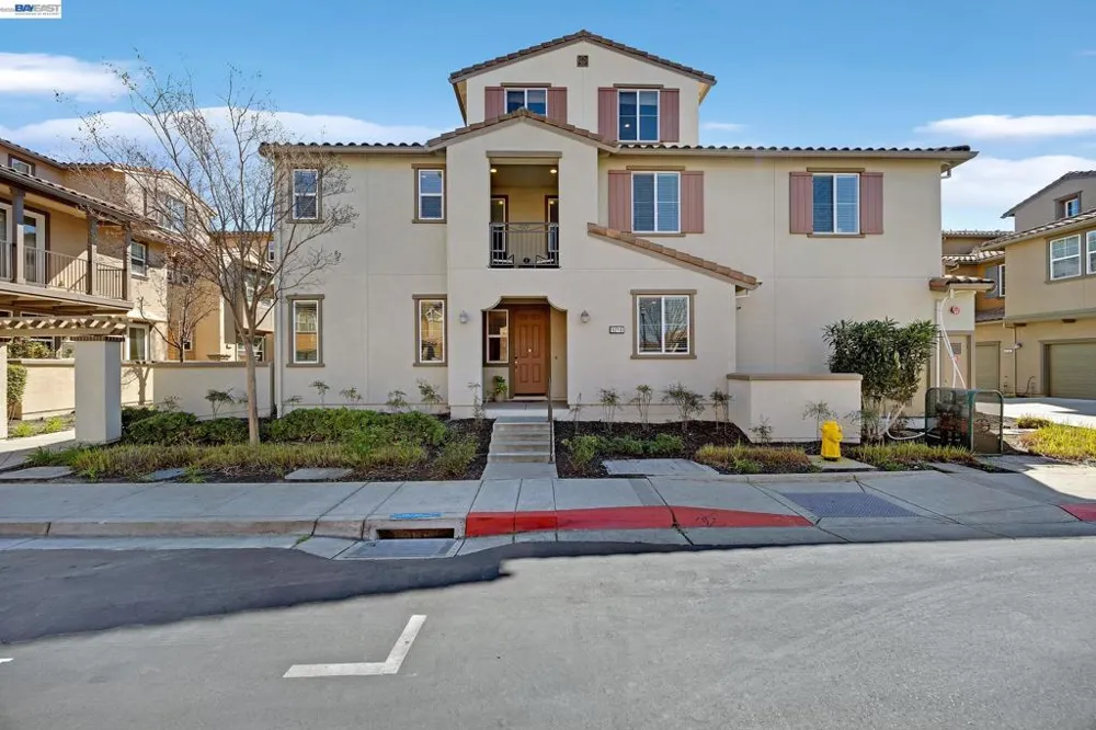 5216 Fioli Loop San Ramon, CA 94582