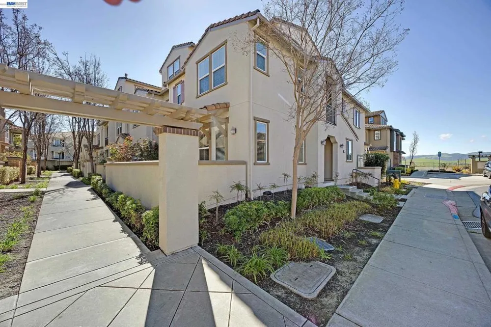 5216 Fioli Loop San Ramon, CA 94582