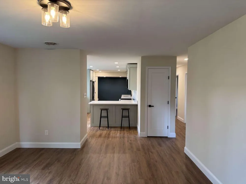 11 METTEN ROAD Newark, DE 19713