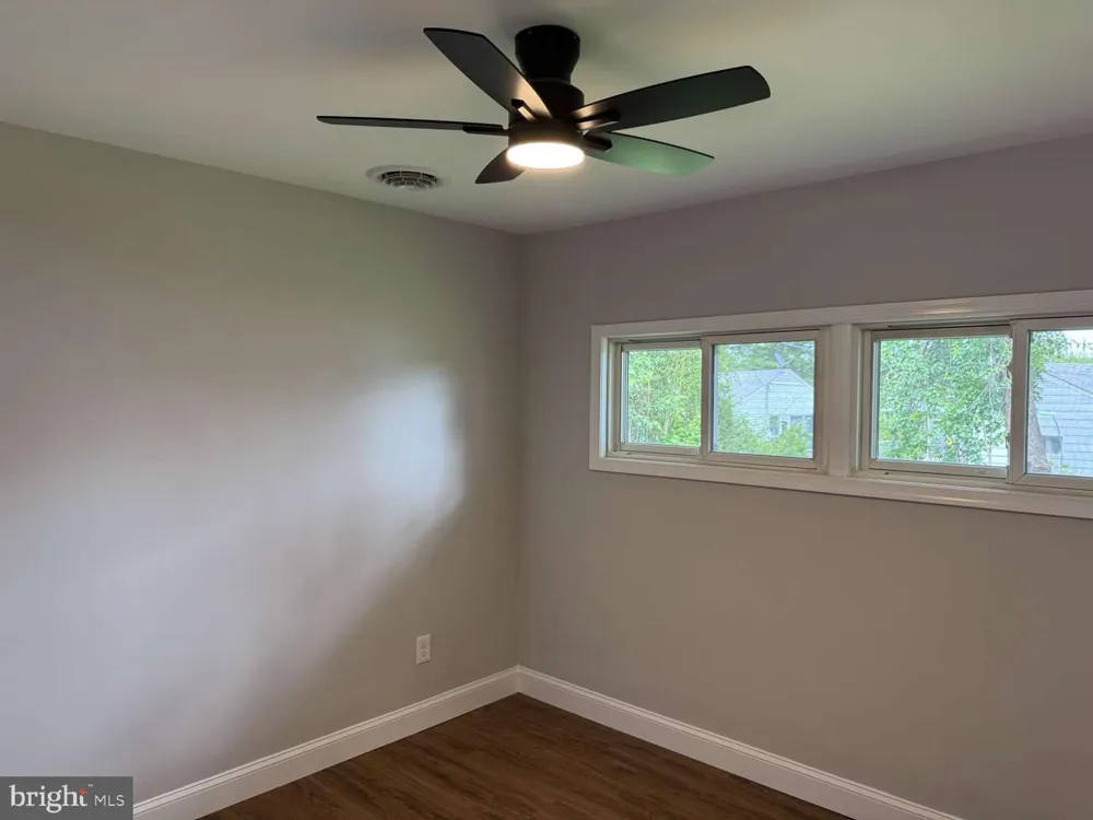 11 METTEN ROAD Newark, DE 19713