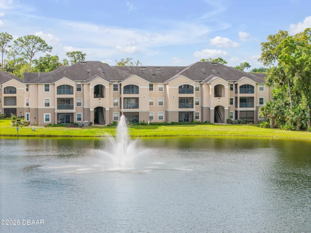 940 Village Trail #4-306 Port Orange, FL 32127