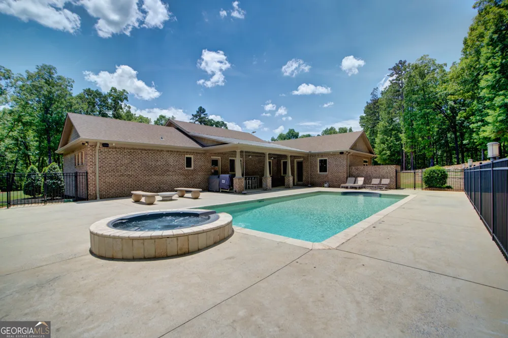 610 Kings Bridge RD SW Cave Spring, GA 30124
