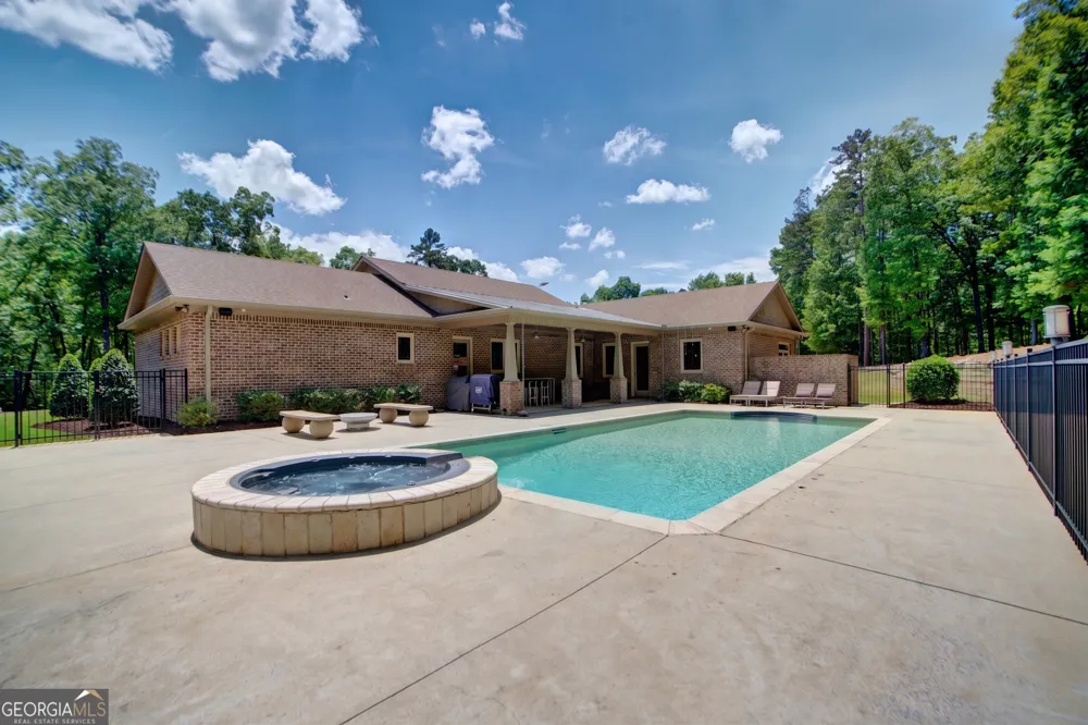 610 Kings Bridge RD SW Cave Spring, GA 30124