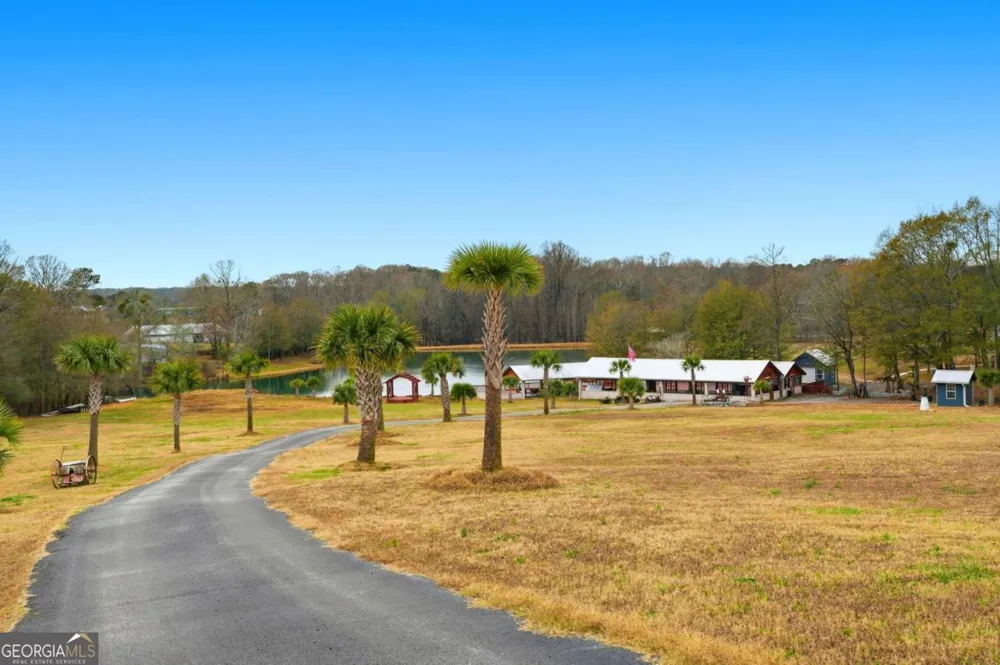 1188 Carl Bethlehem RD Winder, GA 30680