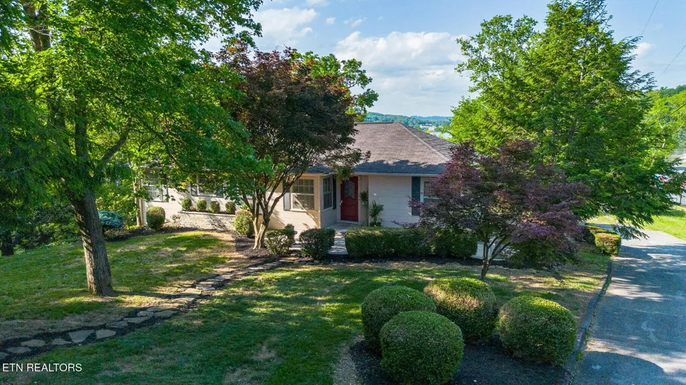 617 Mill Street Kingston, TN 37763