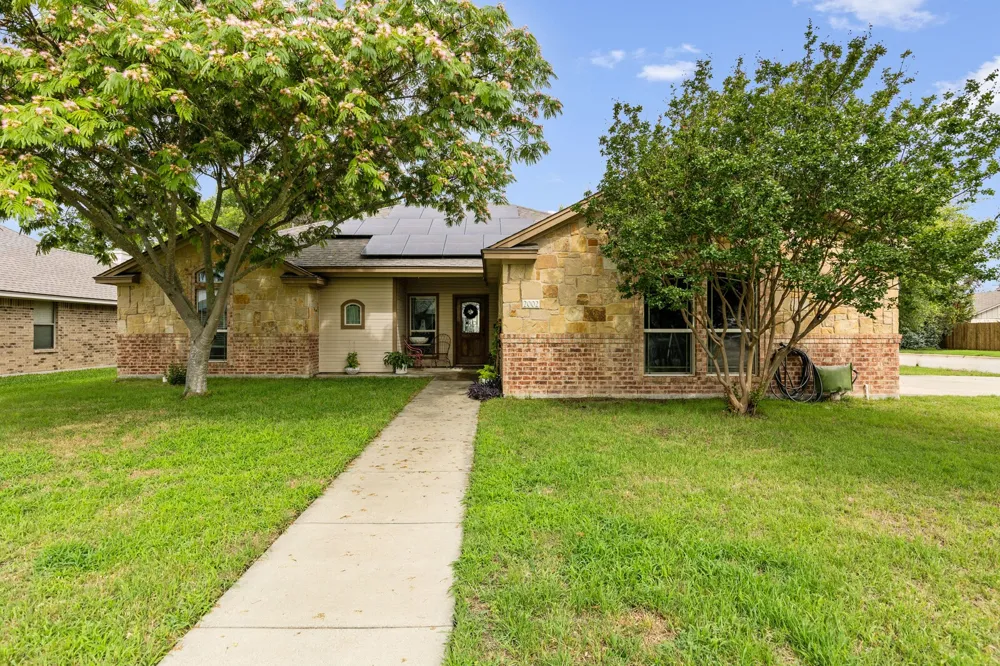 2002 Carriage House Drive Temple, TX 76502