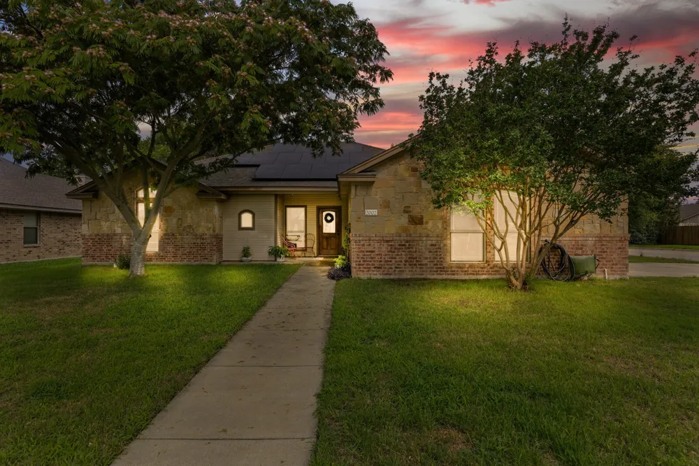 2002 Carriage House Drive Temple, TX 76502