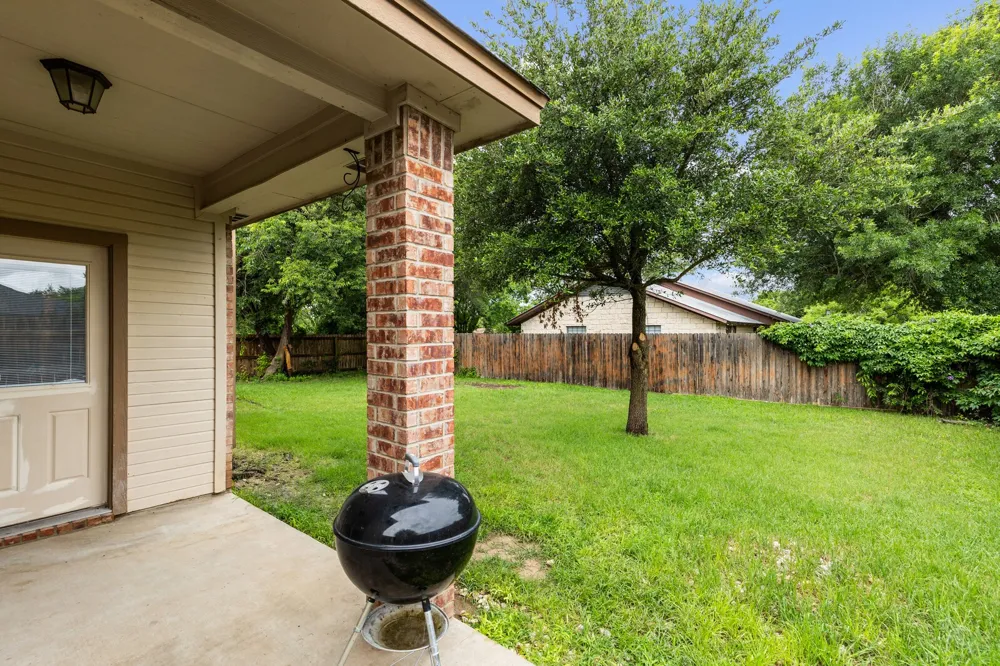 2002 Carriage House Drive Temple, TX 76502