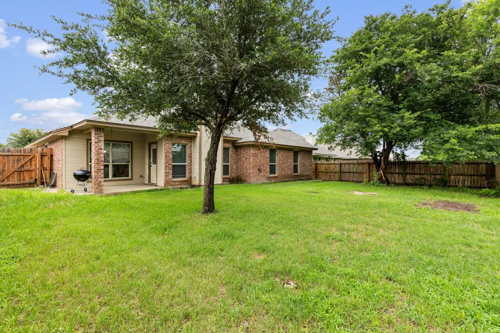 2002 Carriage House Drive Temple, TX 76502