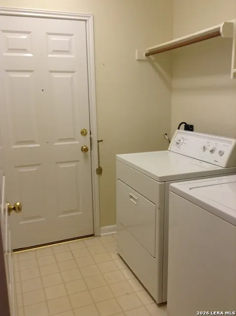2520 CRESTED HEIGHTS Schertz, TX 78154