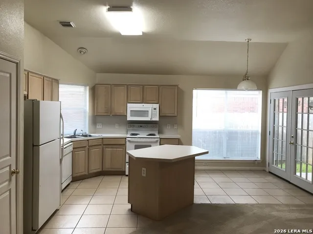 2520 CRESTED HEIGHTS Schertz, TX 78154