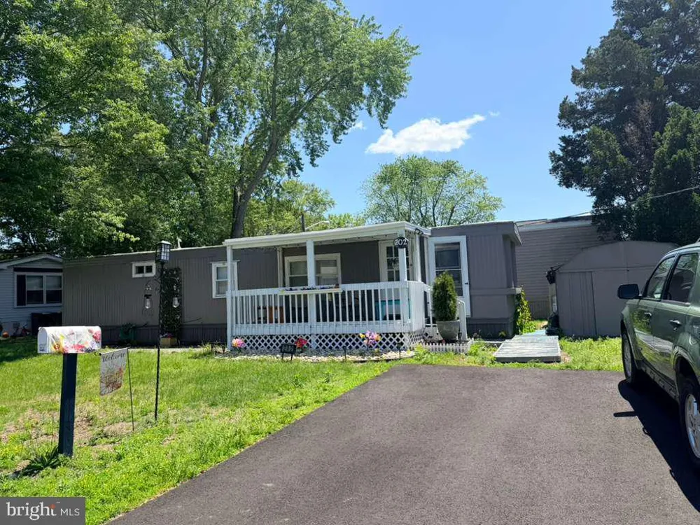202 FLORIDA AVE Williamstown, NJ 08094