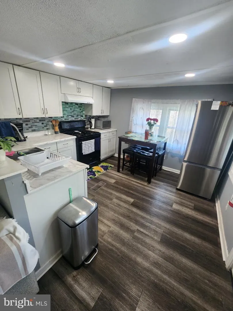 202 FLORIDA AVE Williamstown, NJ 08094