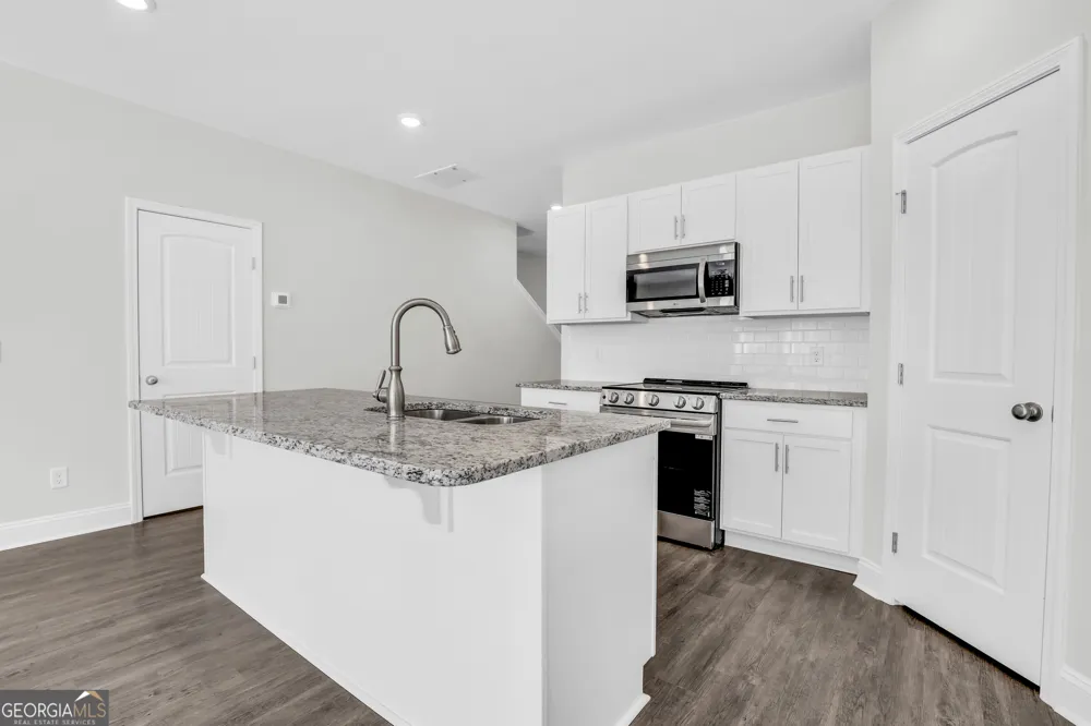 474 Sandbar LN Statesboro, GA 30458