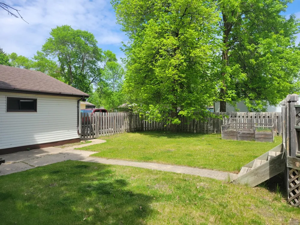 425 Spruce Avenue S Thief River Falls, MN 56701