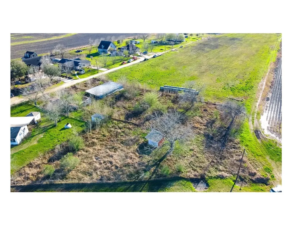 514 Darst Road Beasley, TX 77417