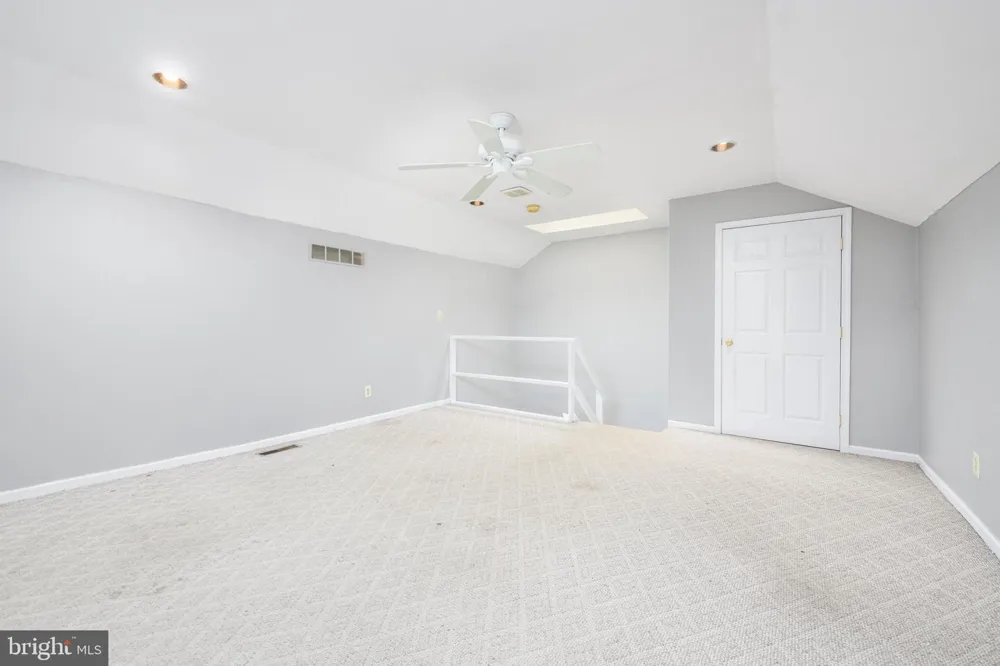 77 BUNKER HILL COURT #77 Wayne, PA 19087