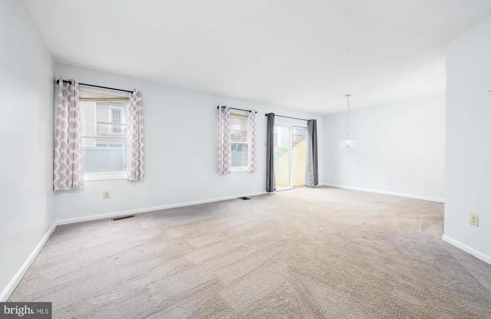 77 BUNKER HILL COURT #77 Wayne, PA 19087