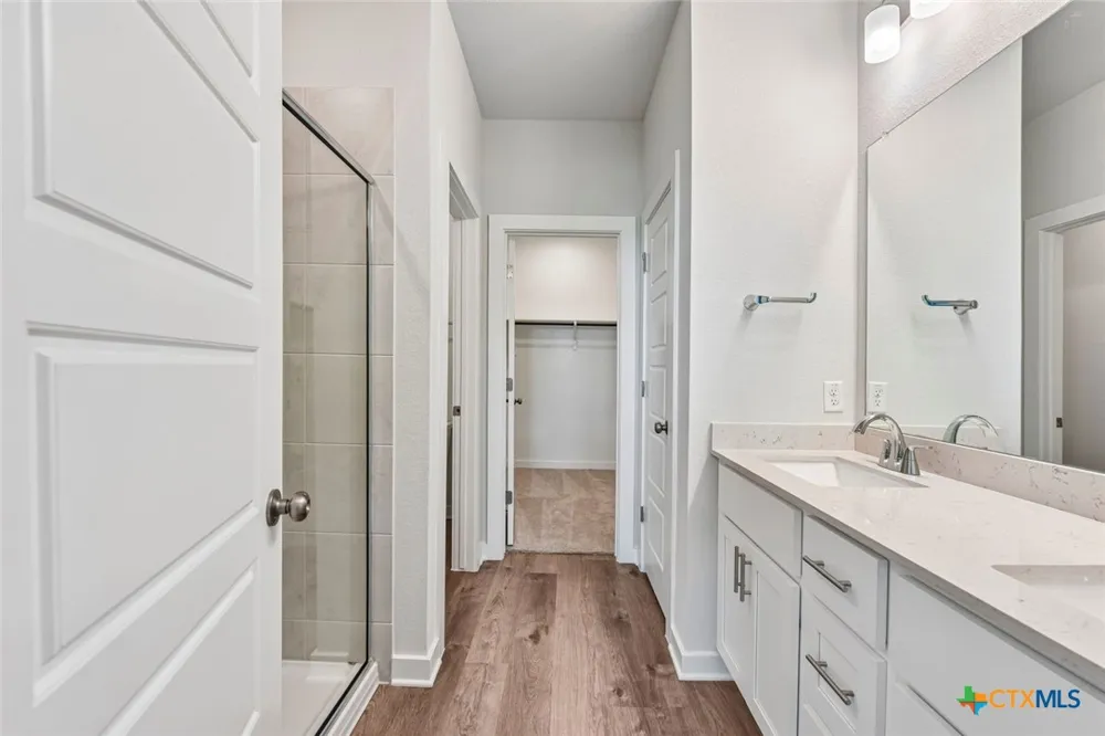 11916 Ellena Cove Austin, TX 78747