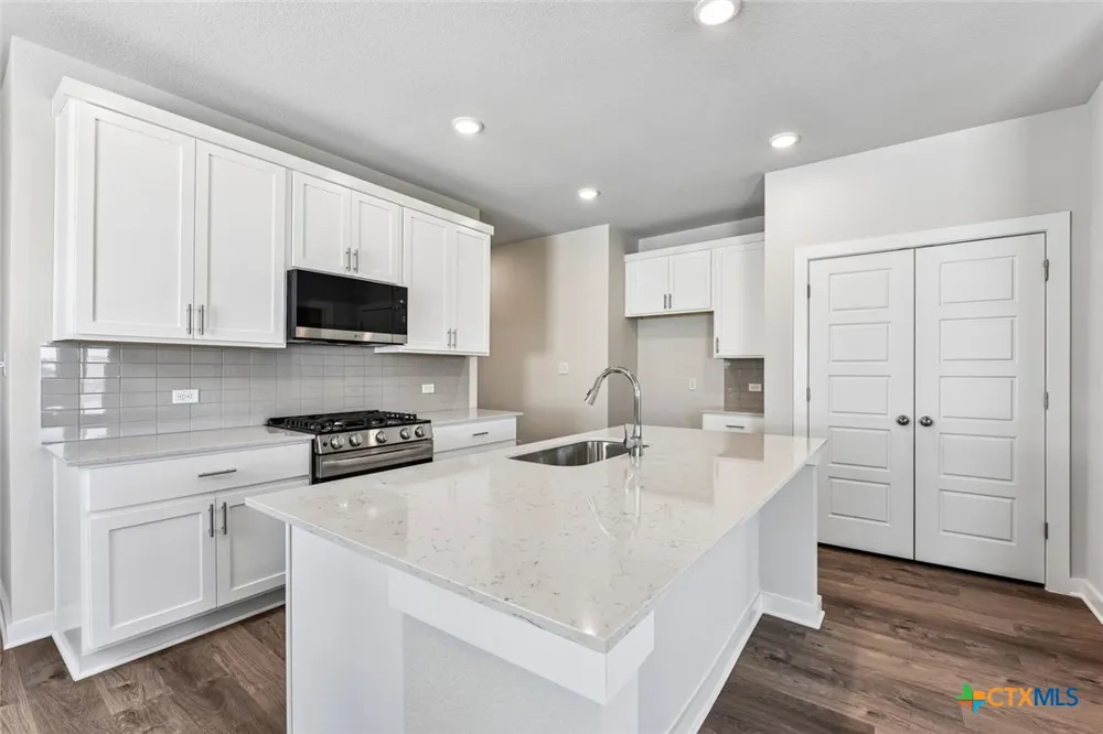 11916 Ellena Cove Austin, TX 78747