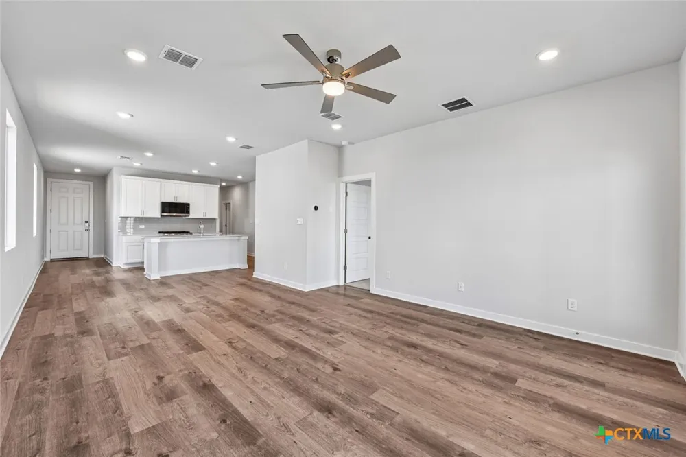 11916 Ellena Cove Austin, TX 78747
