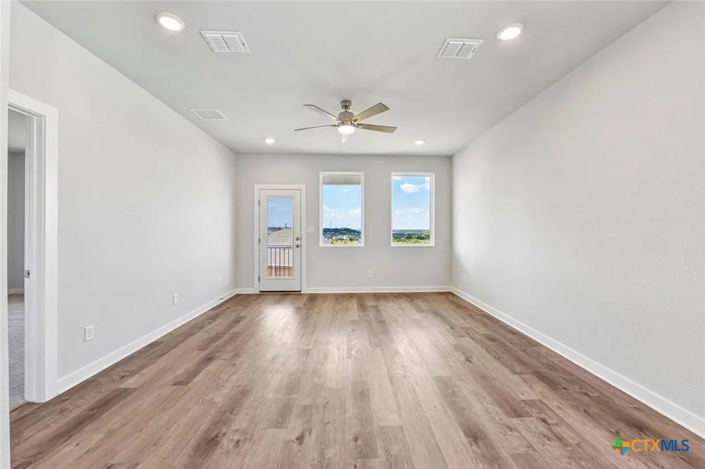 11916 Ellena Cove Austin, TX 78747